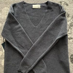 Sweater NWT medium